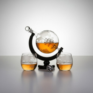 Decantador De Whisky Licor Botella Y 2 Vasos Mundo Planeta Unico
