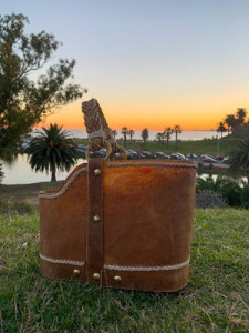 Matera Para Auto Cuero Crudo  Oscuro