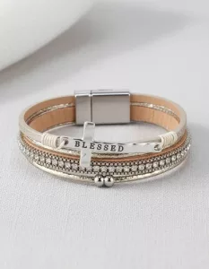 Pulsera Cuero Multicapa Dije De Cruz Broche Magnético Beige 10 Cm 21 Cm