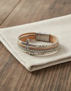 Pulsera Cuero Multicapa Dije De Cruz Broche Magnético Beige 10 Cm 21 Cm