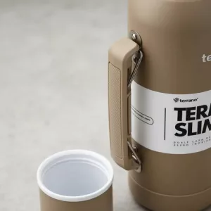 Termo Terrano Slim 750 Con Asa Base Silicona Antiabollones Arena