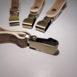 Llavero Cuero Crudo Vacuno Artesanal Herraje Metalico Hombre Cuero
