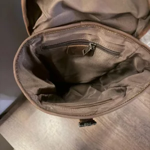 Mochila Cuero Amatipe Convertible A Morral Elegante Casual Mocca